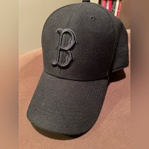 NWOT Boston Red Sox fitted hat black